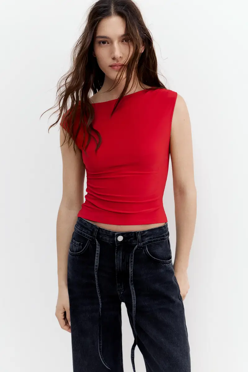 Top Asimmetrico Arricciato Fragola