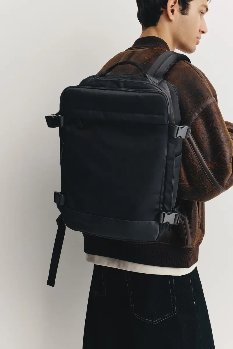 Pull&Bear Zaino da viaggio Nero 3969340