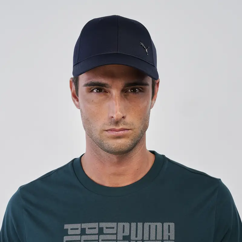 Cappellino blu sportivo da uomo con visiera e logo in rilievo