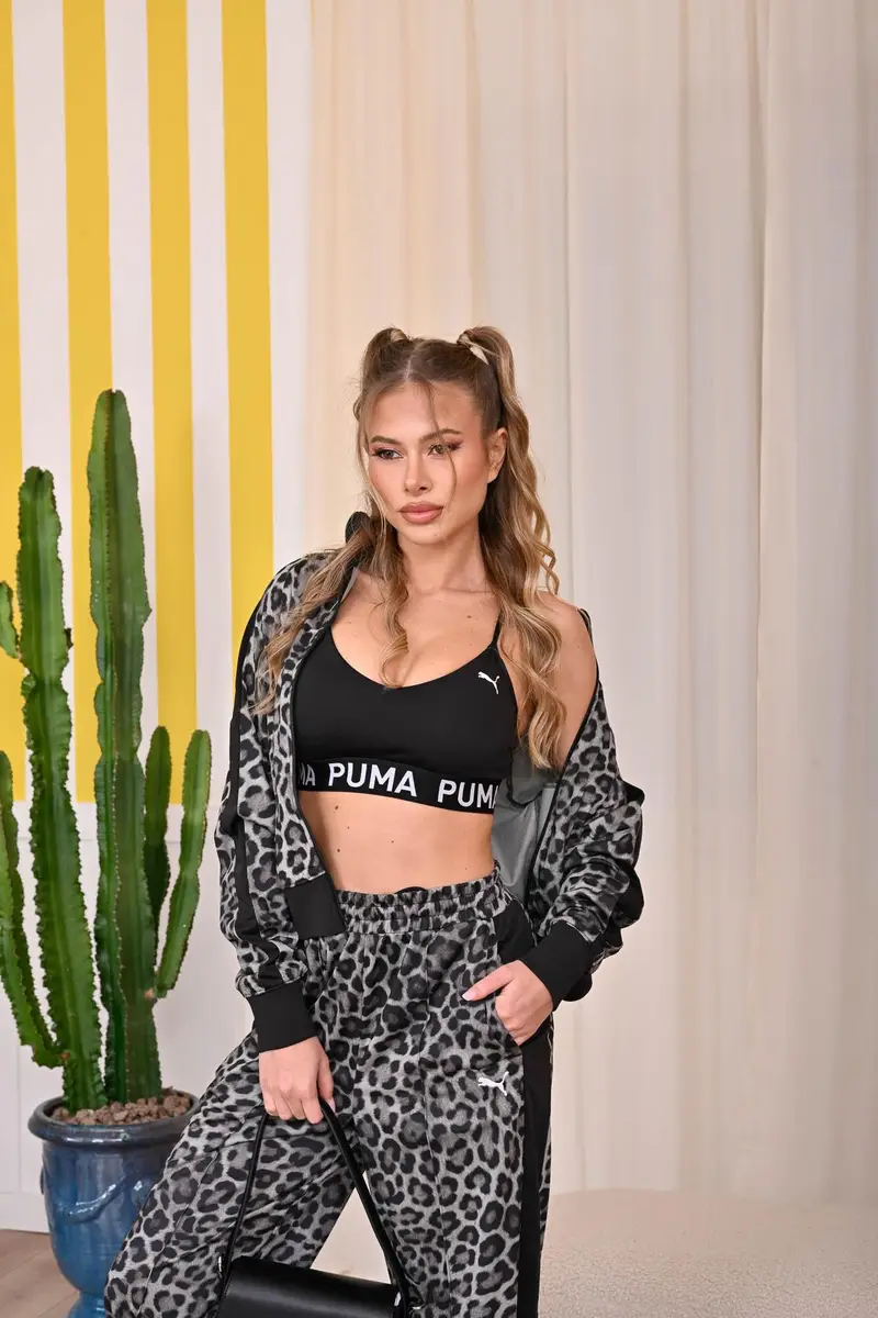 PUMA Pantalone sportivo T7 Leo Luxe Aop Straight Op nero da donna miniatura 3