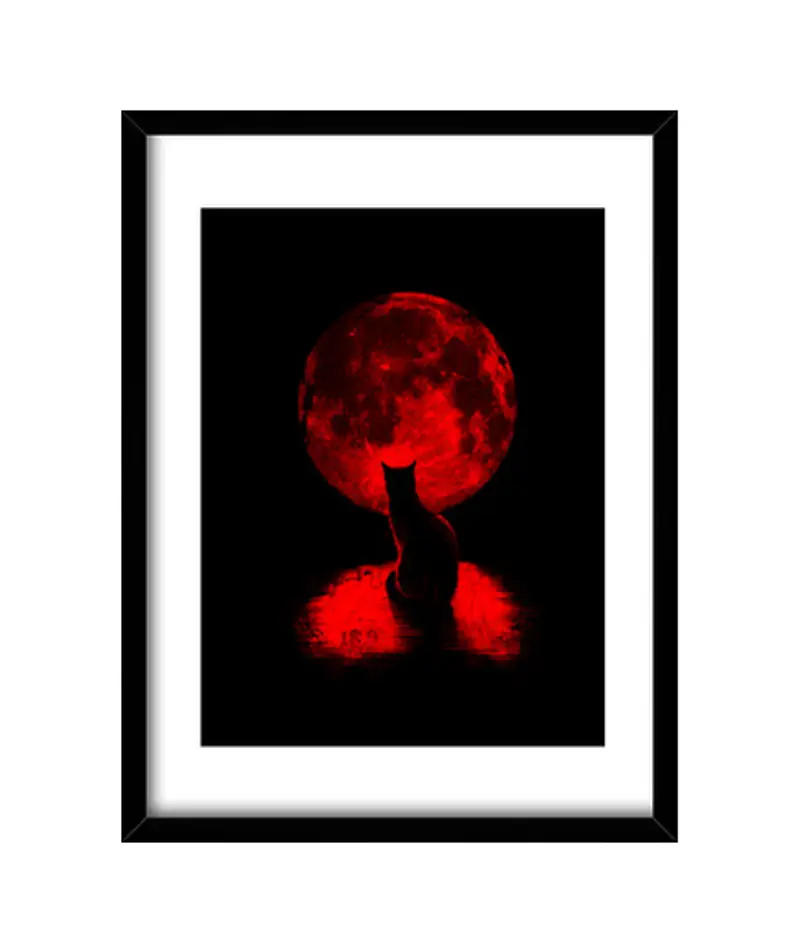 Quadro con cornice verticale fissando la luna