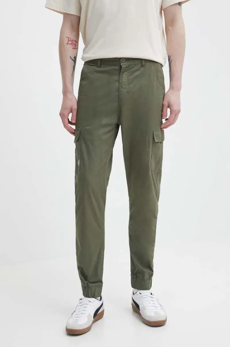 pantaloni uomo colore verde