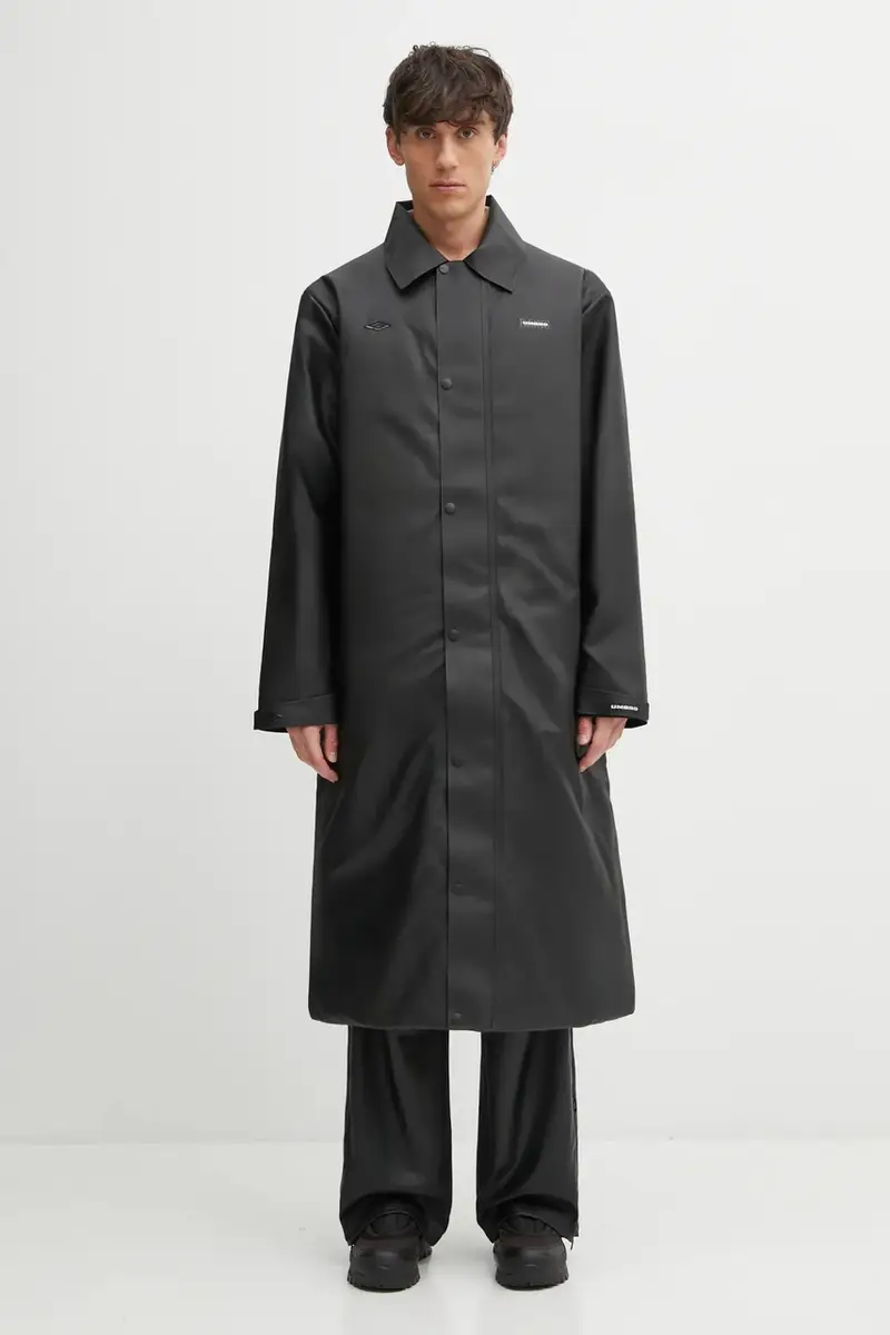 giacca impermeabile Rains x Umbro colore nero 20920.01