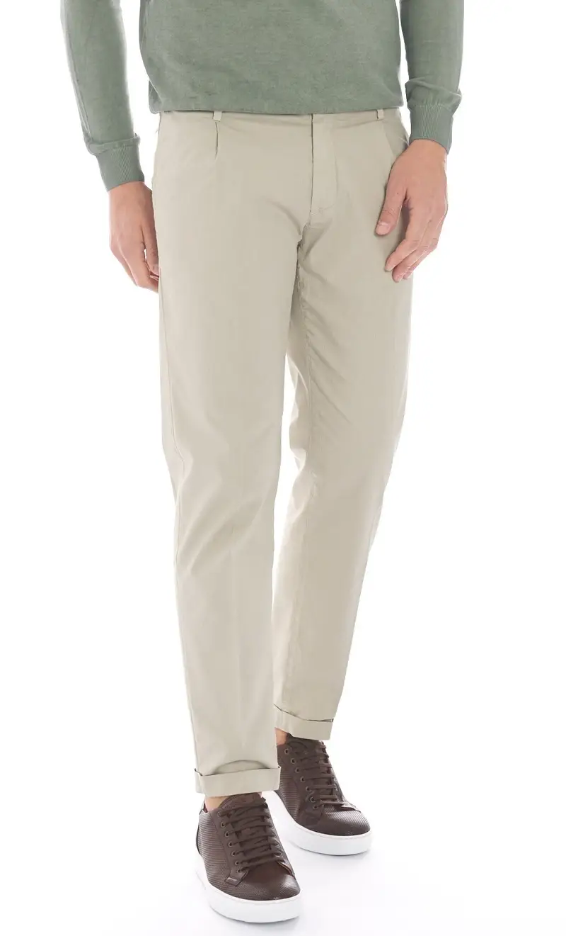 Pantalone re hash leggero con pinces e risvolto mucha, colore beige