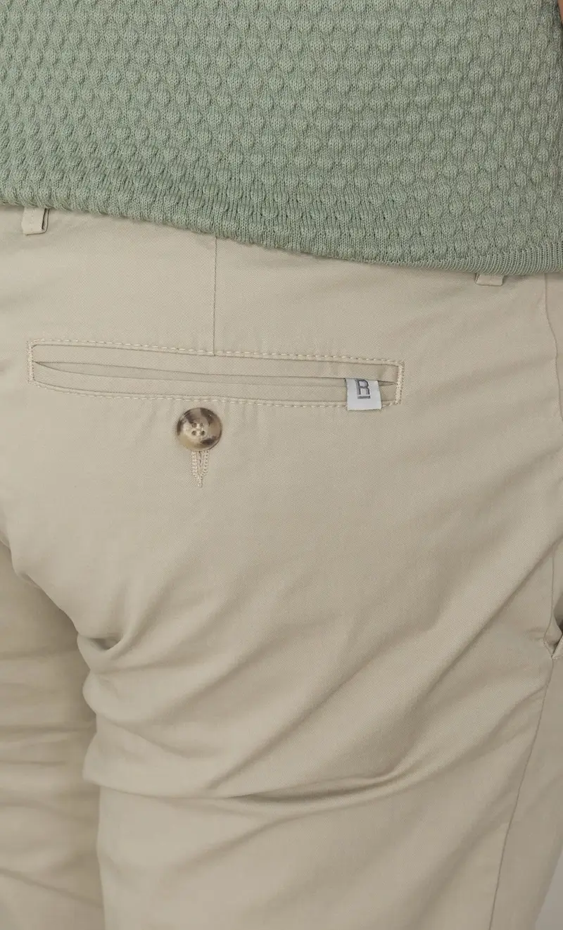 Pantalone re hash stretch leggero con risvolto mucha, colore sabbia miniatura 2