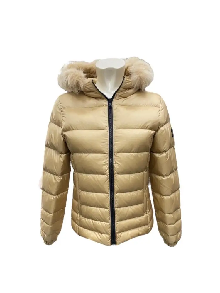 giubbotto oro bambina con cappuccio e pelliccia logo sul braccio