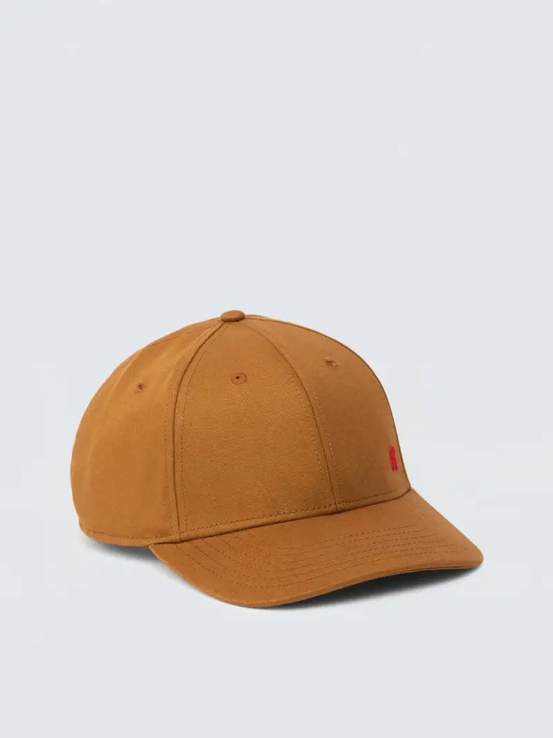 Cappello Con Ricamo R