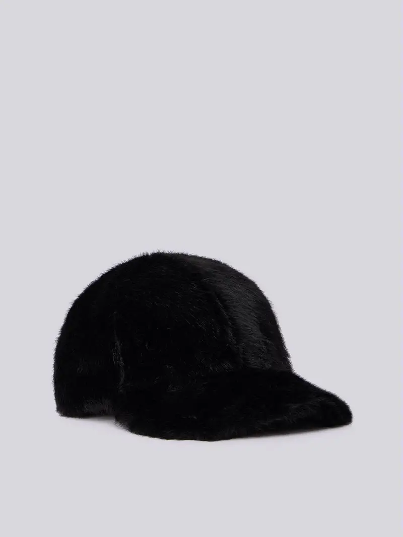 Cappello In Faux Fur Con Logo Rombo Nero