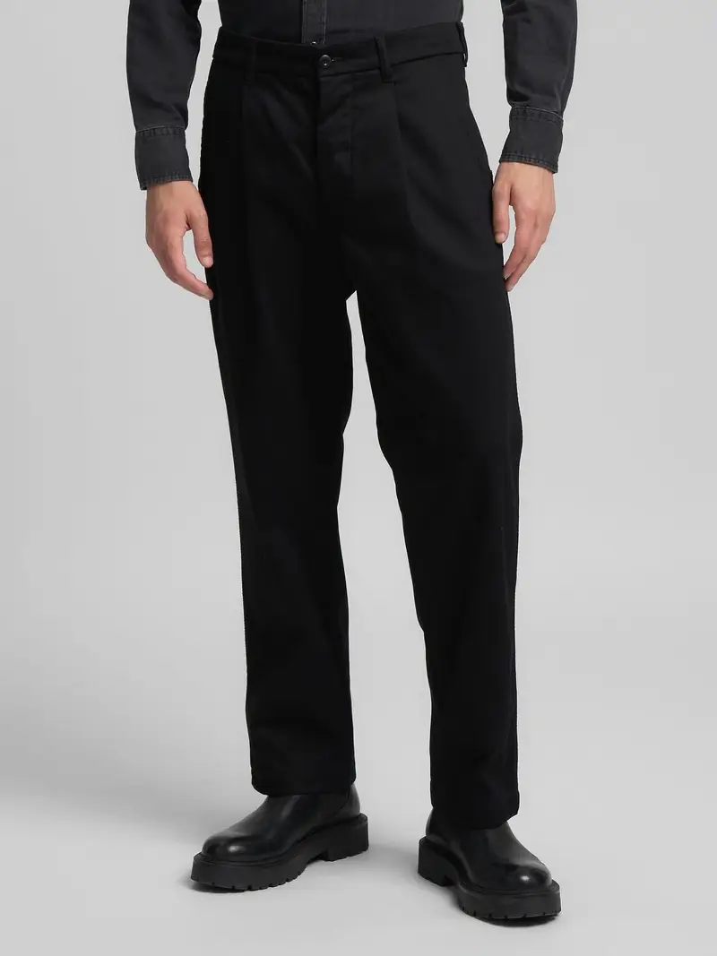 Pantaloni In Twill Con Pinces