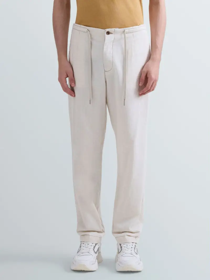 Pantaloni Tapered Fit In Denim Écru Grigio