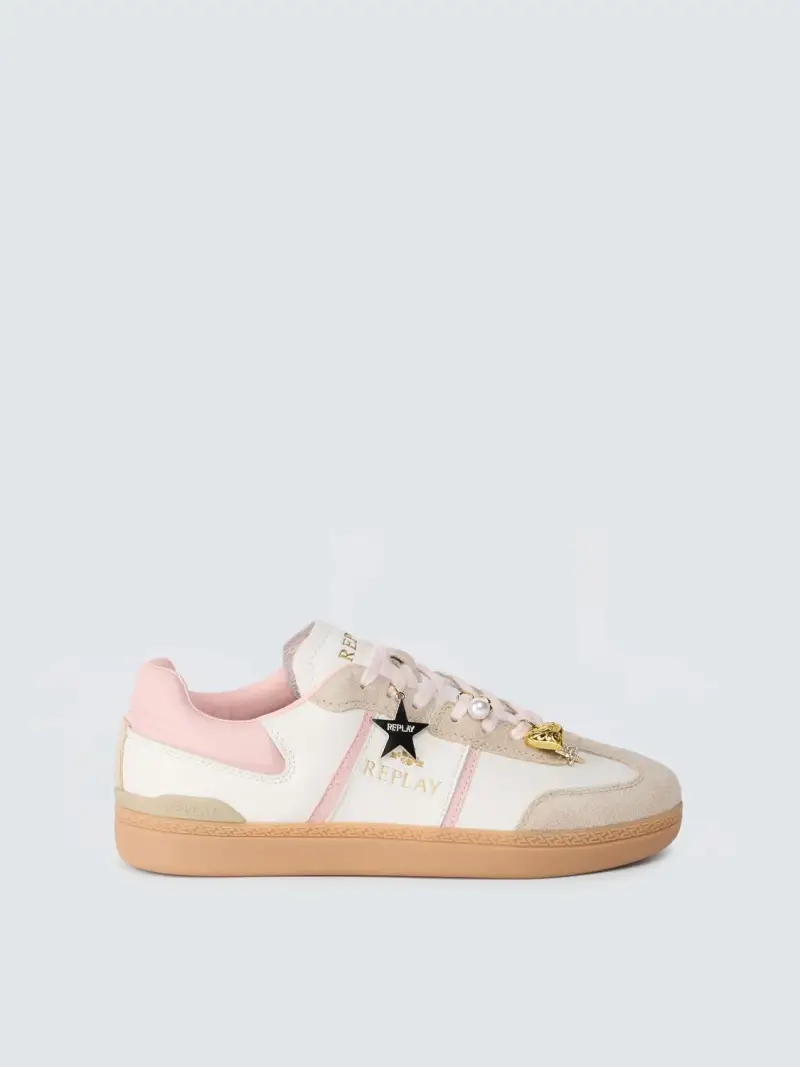 Sneakers In Pelle Con Charm Pyper W Cloud