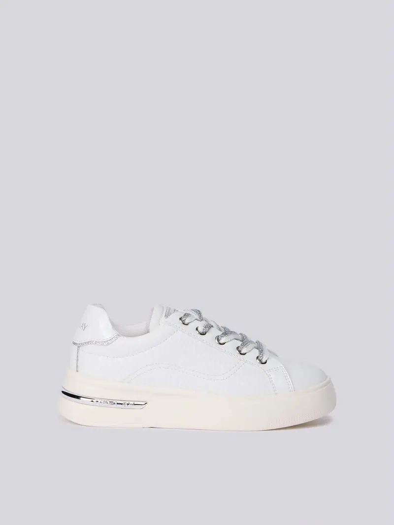 Sneakers University Jr 9