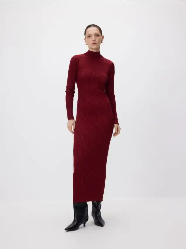 Abito in maglia con spacco - bordeaux