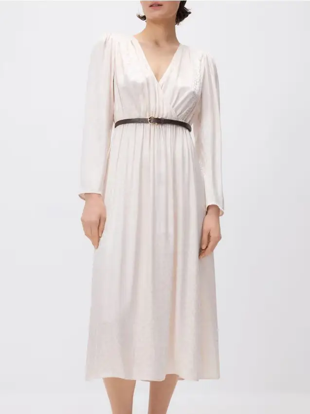 Abito lungo con cintura - panna
