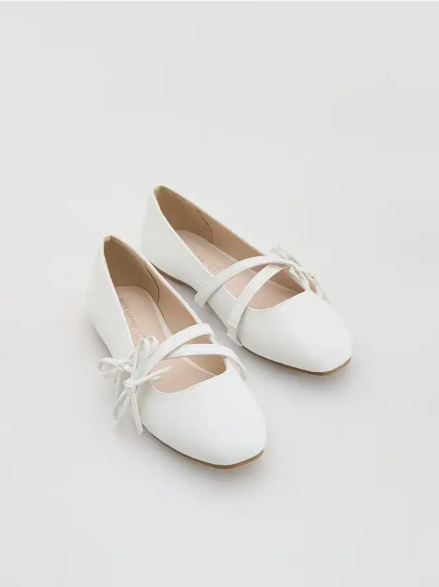 Ballerina in finta pelle - bianco