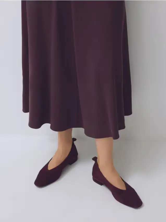 Ballerine in camoscio arricciate - mogano