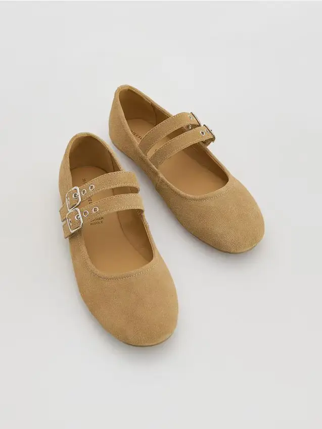 Ballerine in pelle scamosciata - caffè