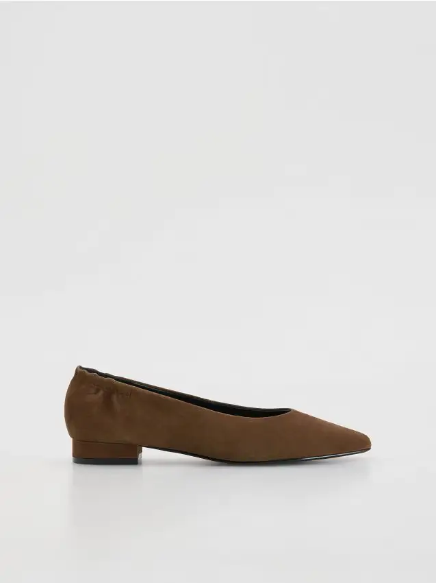Ballerine in pelle scamosciata - marrone