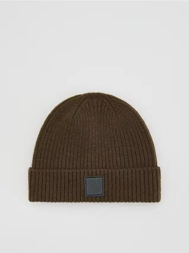 Beanie con toppa - marrone polveroso