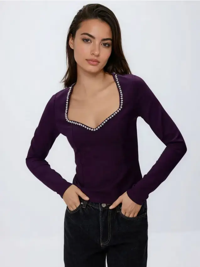 Blusa con applicazione brillante - viola scuro