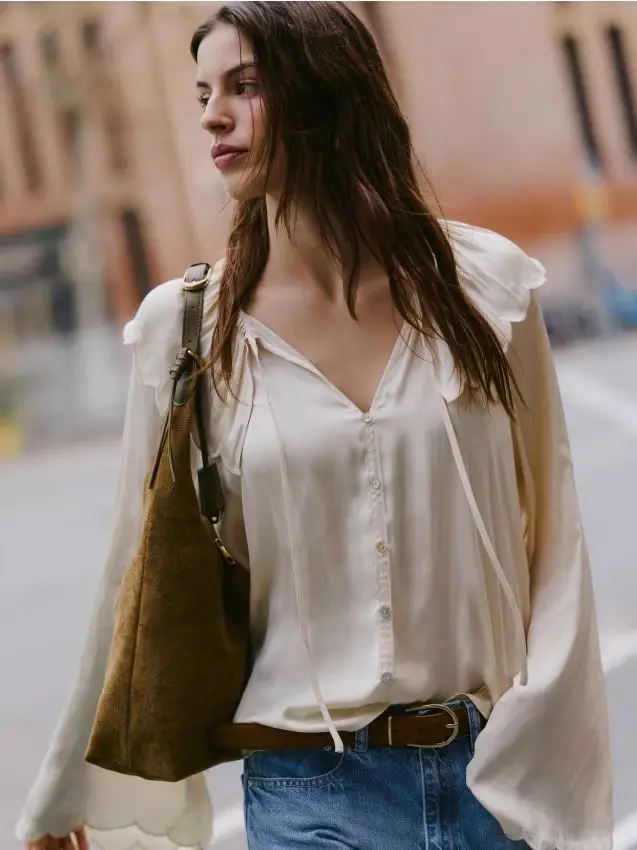 Blusa con colletto decorativo - grano