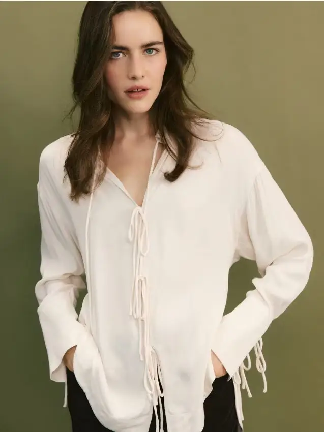 Blusa con lacci - rosa pastello