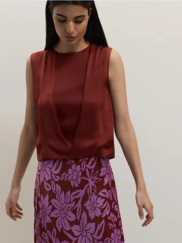 Blusa con sovrapposizione sul davanti - carminio