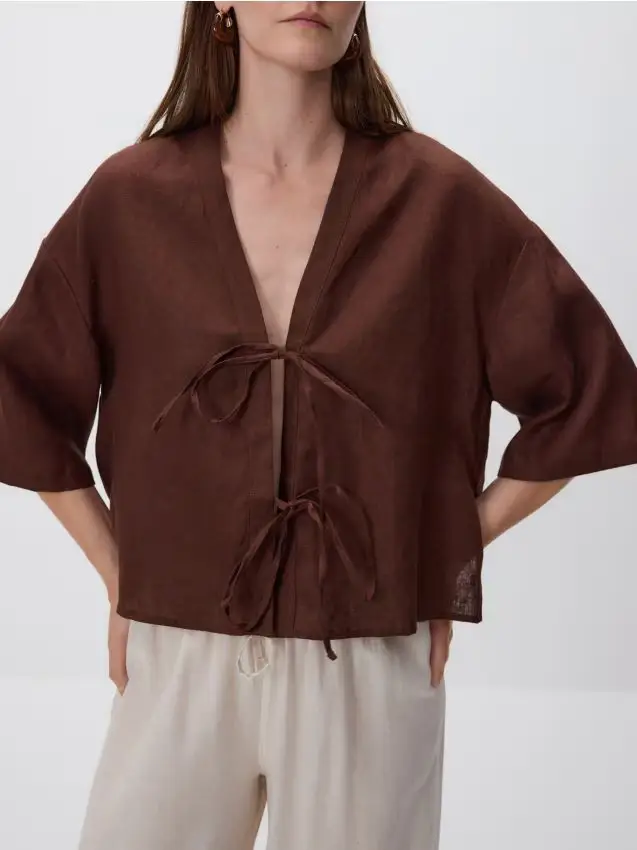 Blusa in lino con laccetti - marrone scuro