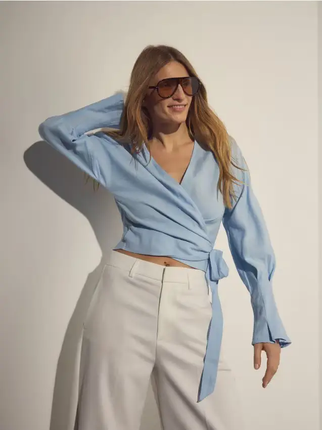 Blusa in misto lino - blu pallido