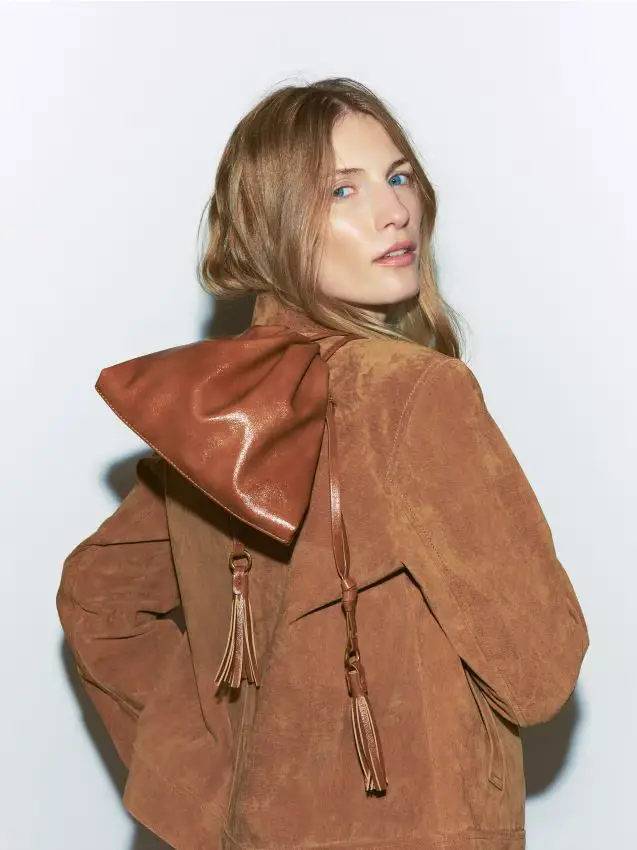 Borsa a secchiello con frange - marrone dorato