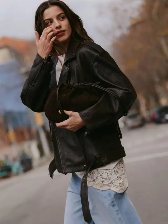 Borsa intrecciata in simil-camoscio - marrone scuro