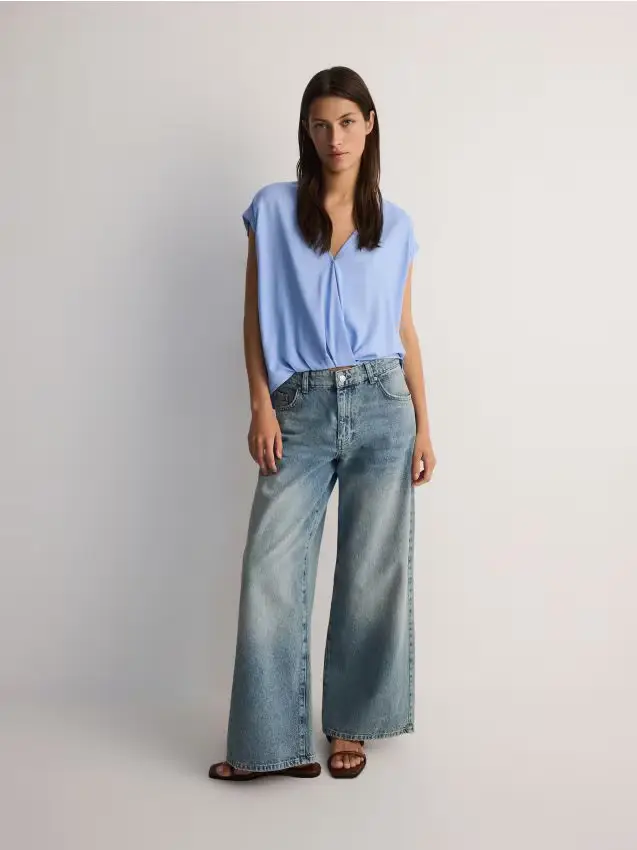 Camicetta a portafoglio in viscosa - blu pallido