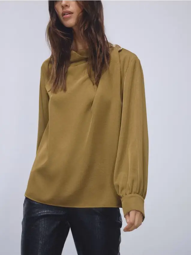 Camicetta con dettaglio decorativo - verde oliva chiaro