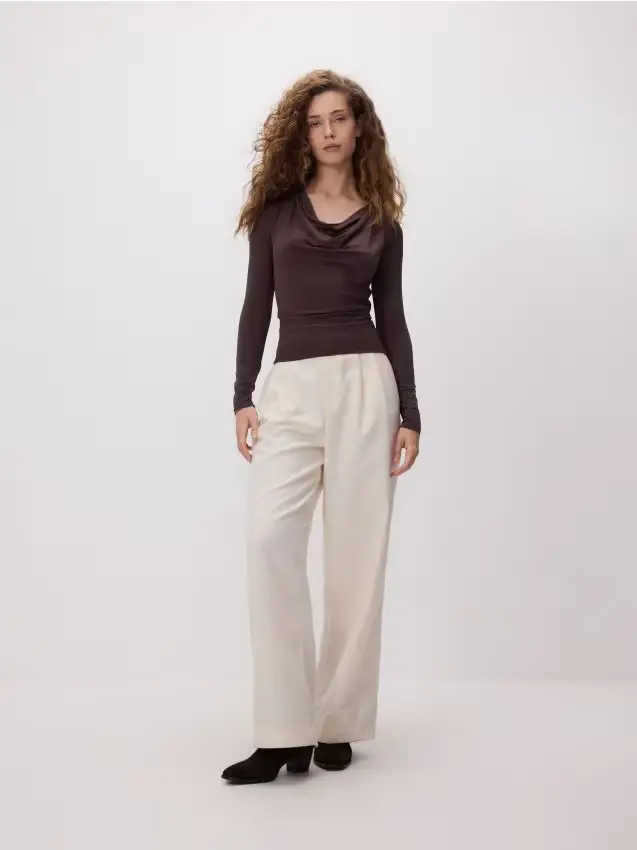 Camicetta in misto viscosa - marrone scuro