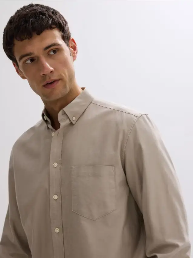 Camicia a taglio standard in misto cotone - beige