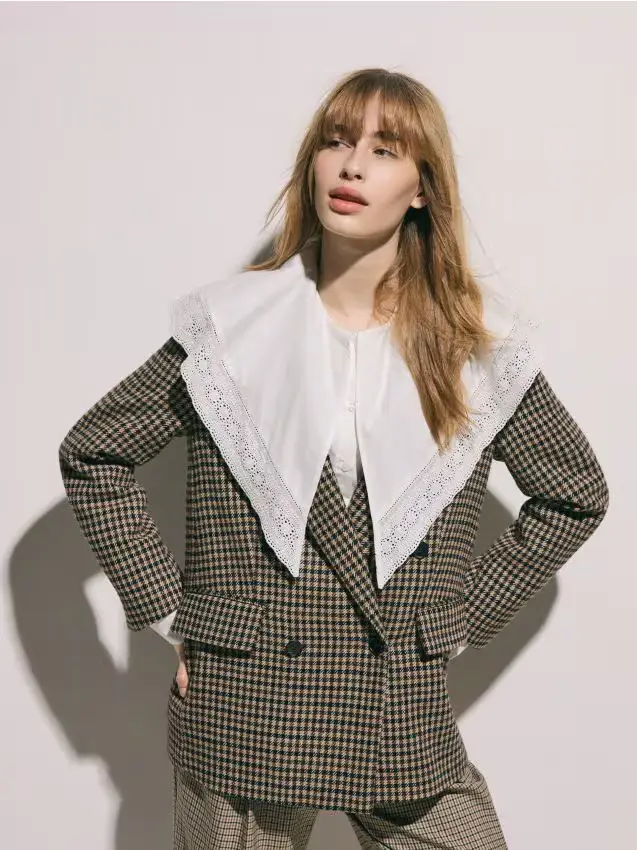 Camicia con colletto decorativo - bianco