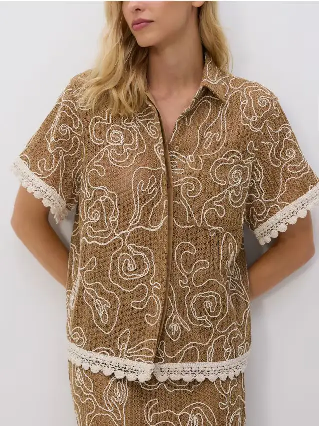 Camicia in tessuto strutturato - beige