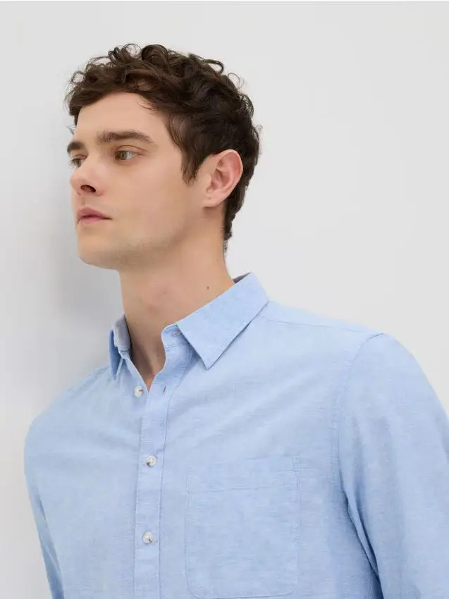 Camicia regular fit in misto lino - blu pallido