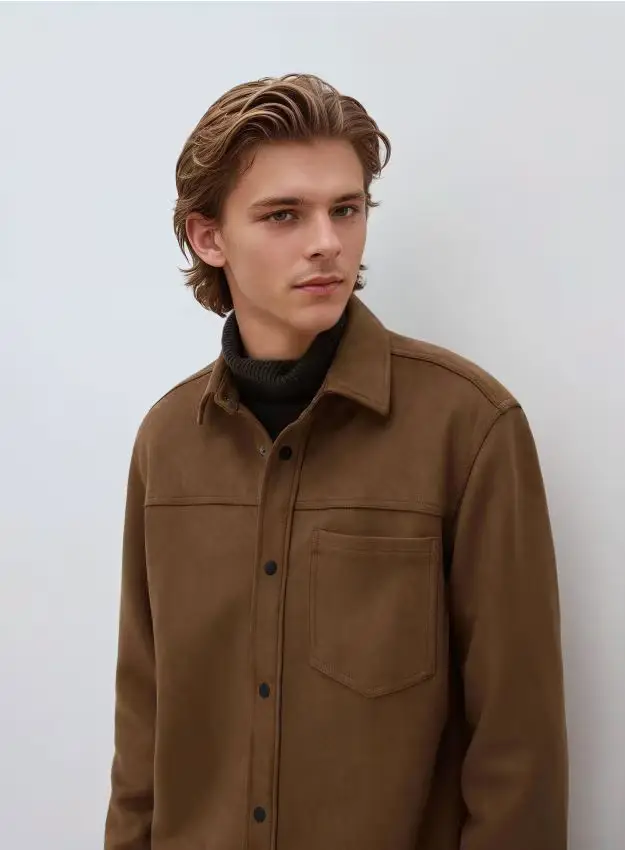 Camicia regular in finta pelle scamosciata - marrone