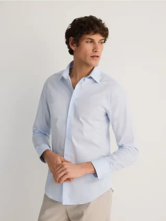 Camicia slim fit in misto cotone - blu pallido