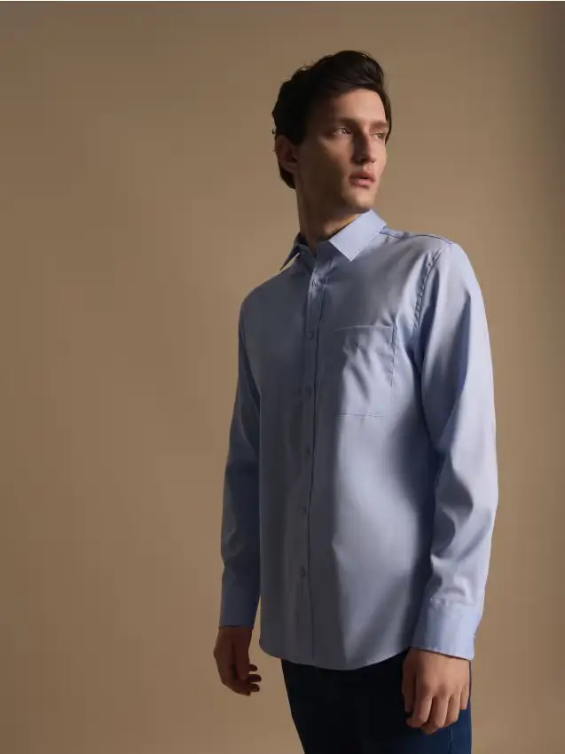 Camicia slim fit in misto cotone - blu pallido