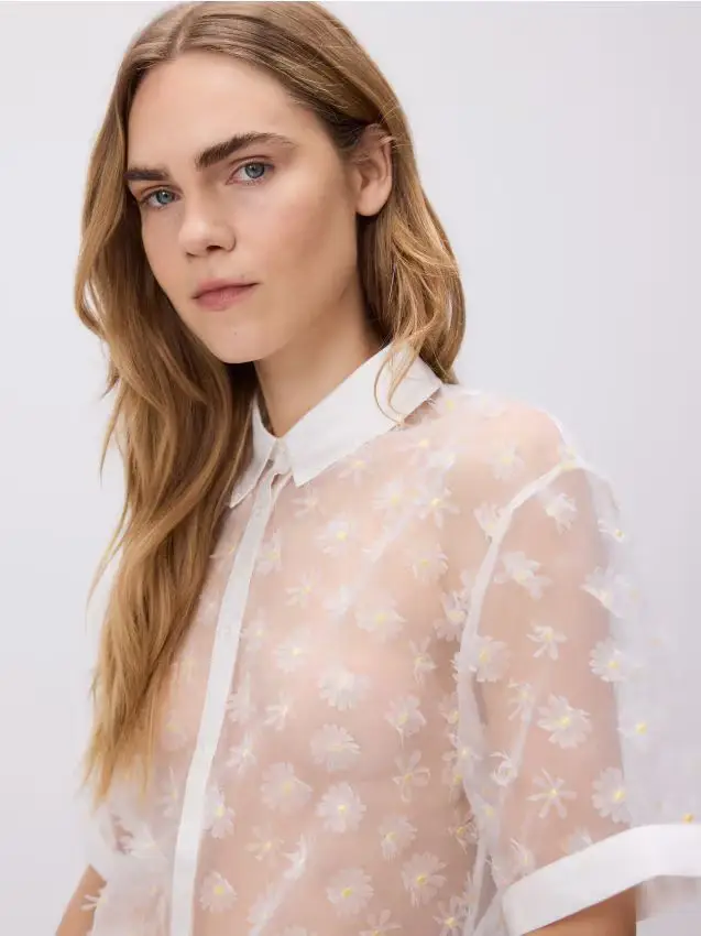 Camicia trasparente con applicazioni - bianco