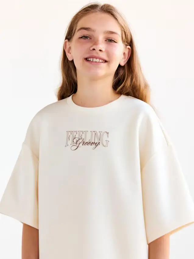 Camiseta con bordado - nude