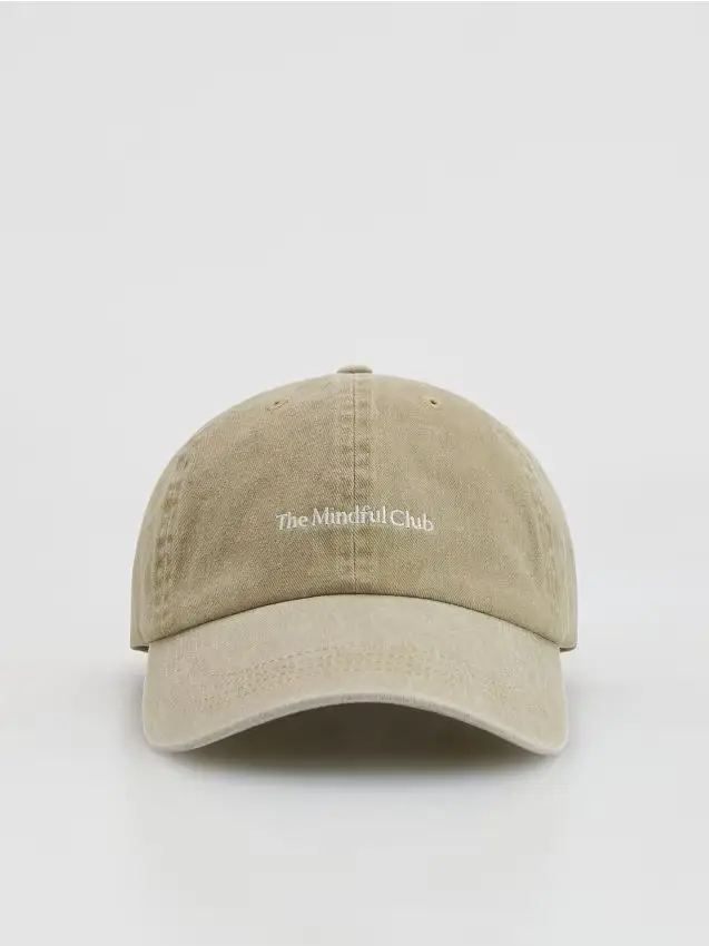 Cappello con visiera - senape