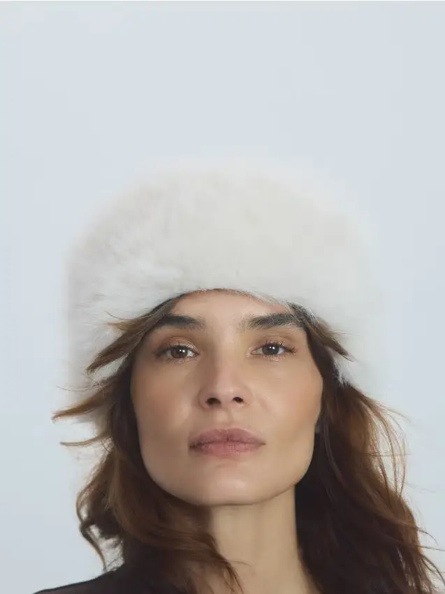 Cappello in ecopelliccia - bianco