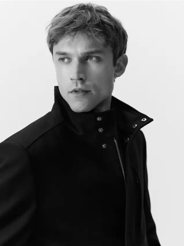 Cappotto corto con collo alto - nero