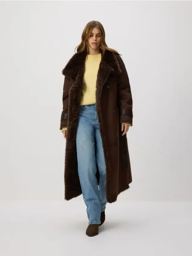 Cappotto doppiopetto in pelle di pecora - marrone scuro