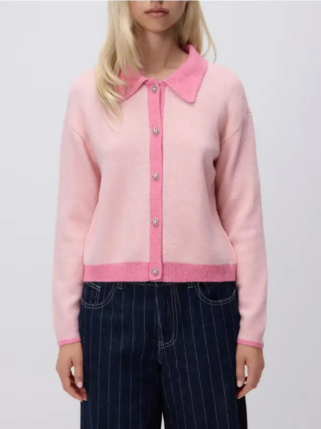 Cardigan con bottoni decorativi - rosa
