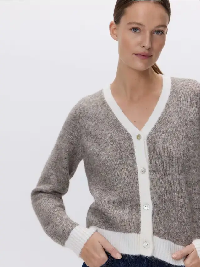 Cardigan con inserti a contrasto - caffè