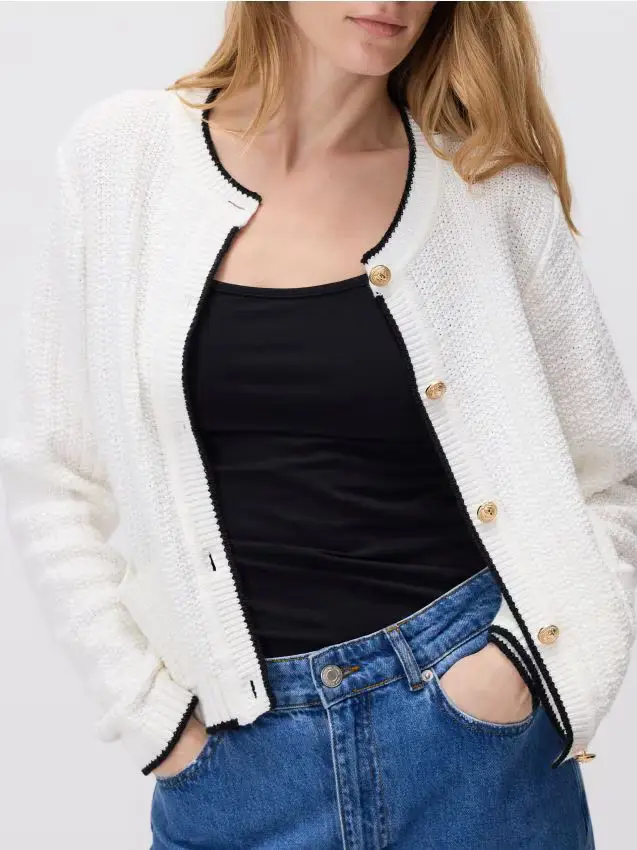 Cardigan con rifiniture a contrasto - panna